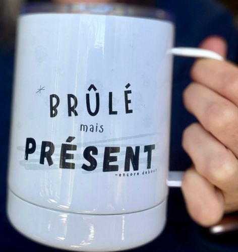 Tasse isothermique- Brûlé mais présent